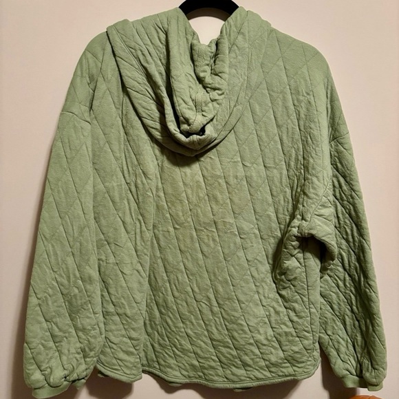 Universal Thread quilted pullover hoodie - Picture 3 of 4